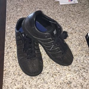 Girls KSwiss tennis shoes size 4. Brand new.